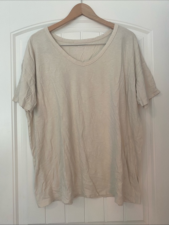 aerie Tops - aerie Lightweight V-Neck Short Sleeve Tee - Cream size Large